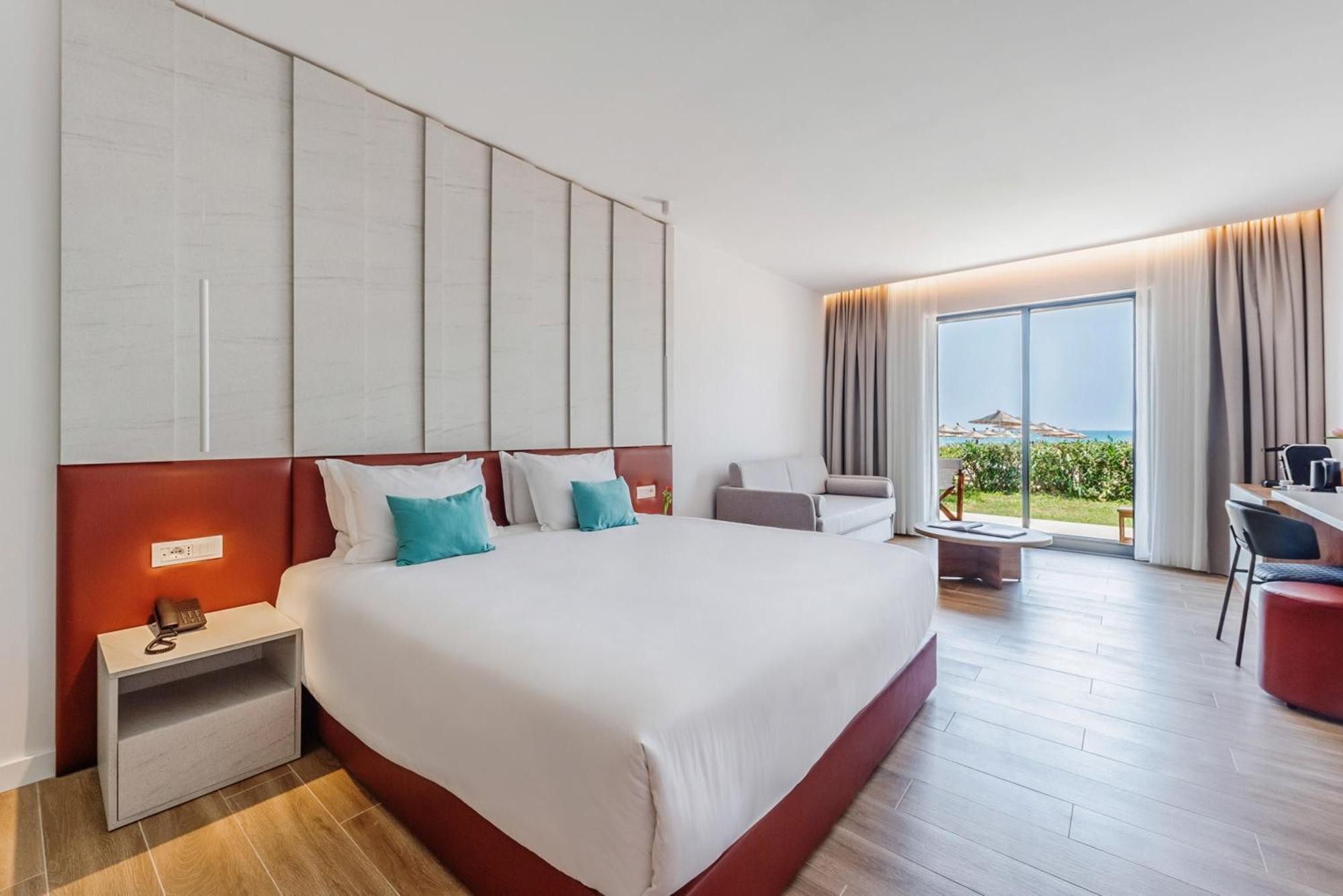 Hotel Sol Tropikal Durrës Esterno foto